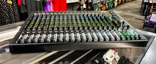 Mackie - ProFX22v3 22-Channel 4 Bus Professional Effects Mixer with USB 2